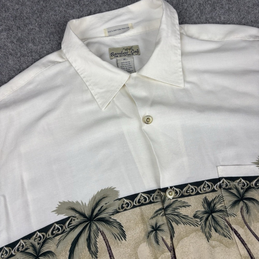 Bamboo Cay Hawaiian Camp Shirt Men's XL White Palm Tree Rayon Button Up Resort‎